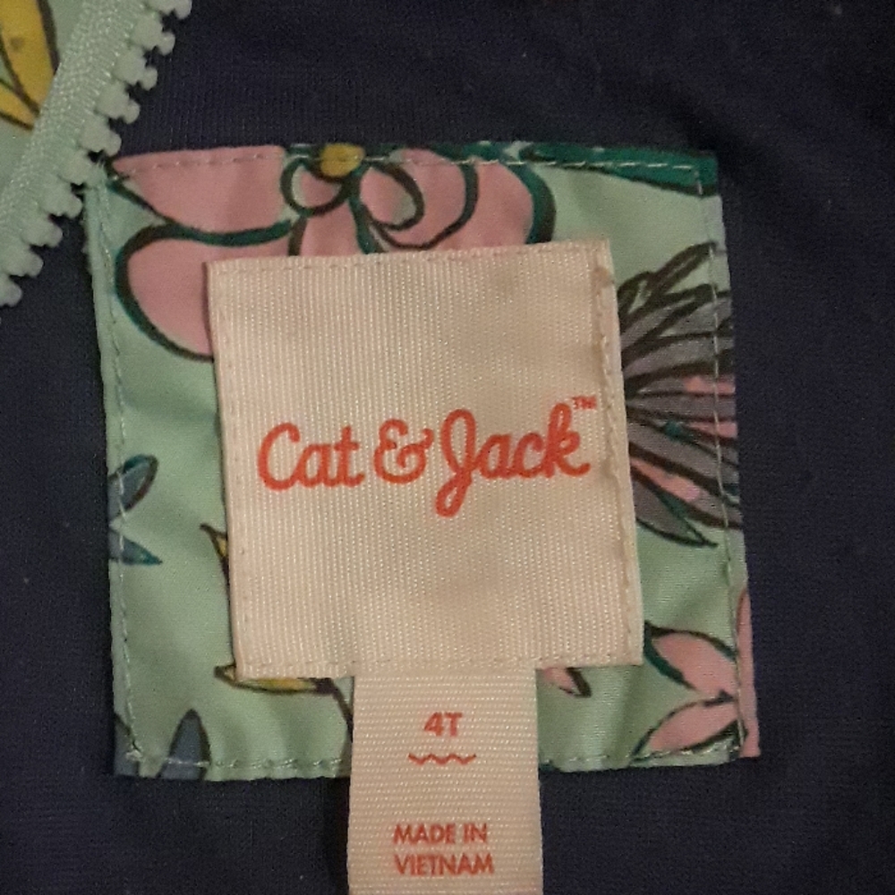 Fun Spring rain jacket - Picture 3 of 3